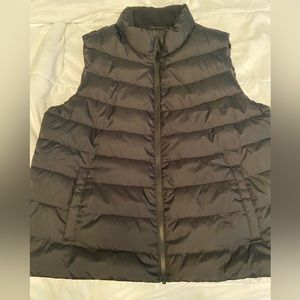 Womens GAP Puffer Vest